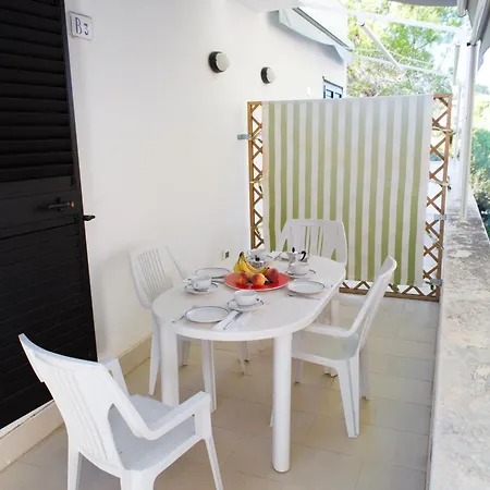 בית נופש Le Bianche - 80 M Dal Mare *